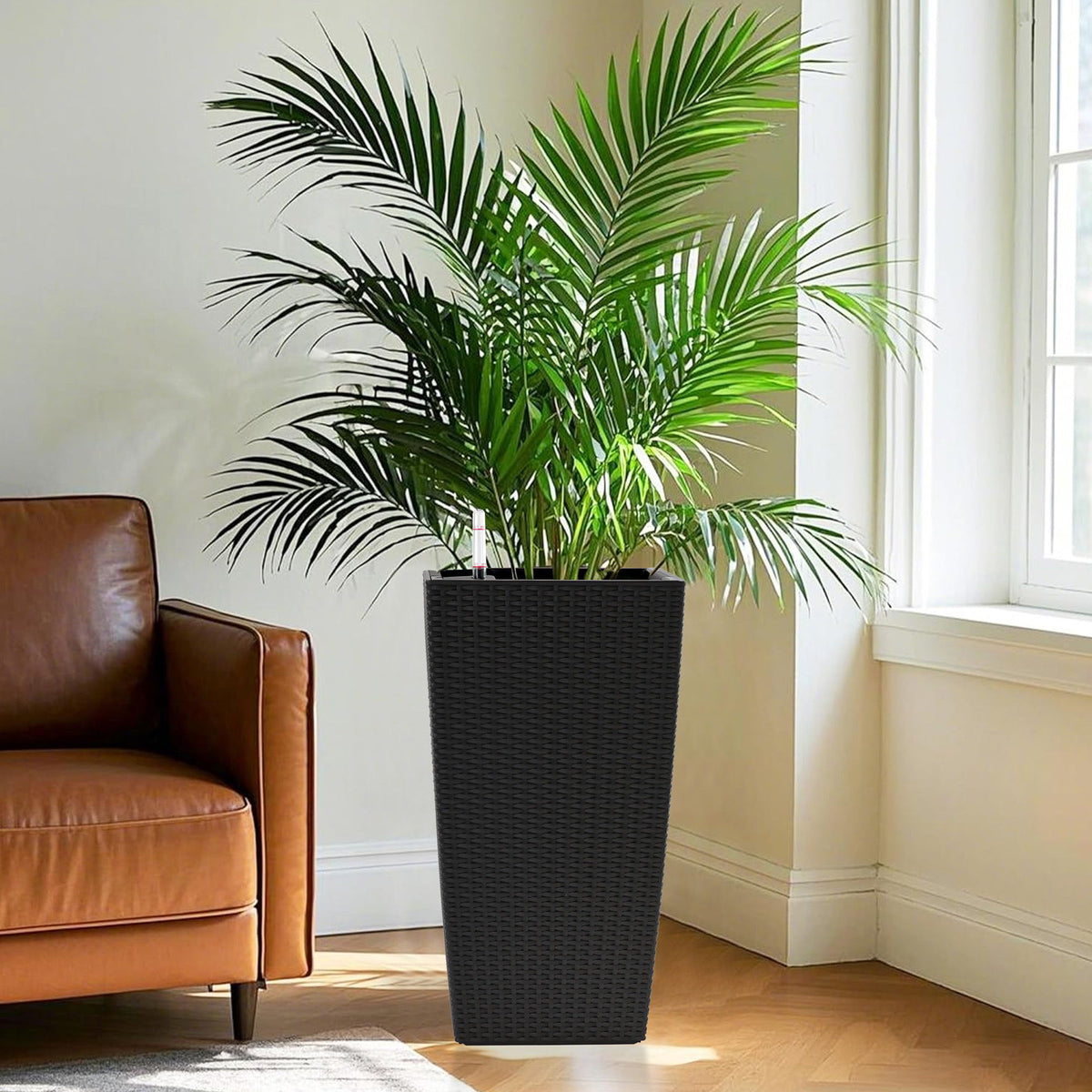 Indoor Outdoor Planter With Automatic Watering System