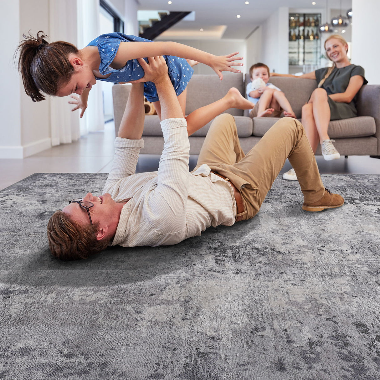 Marfi - 5' X 7' Abstract Area Rug - Light Gray