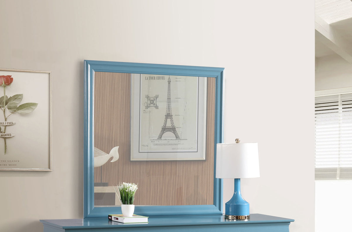 Traditional Wall Mirror For Any Space