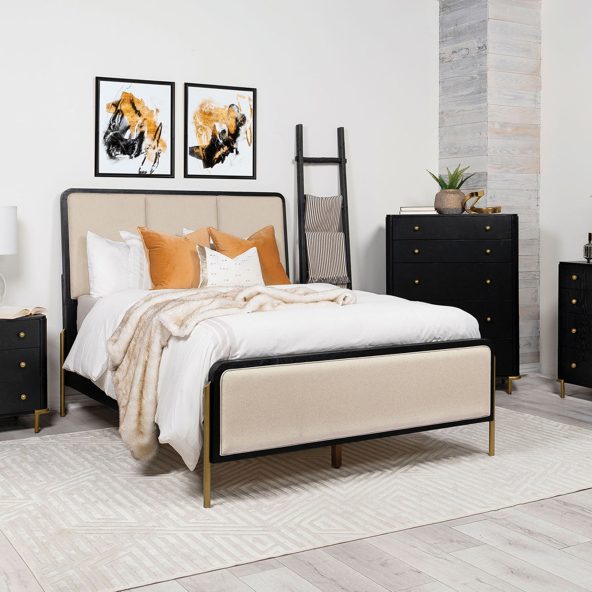 Benson - Panel Bed