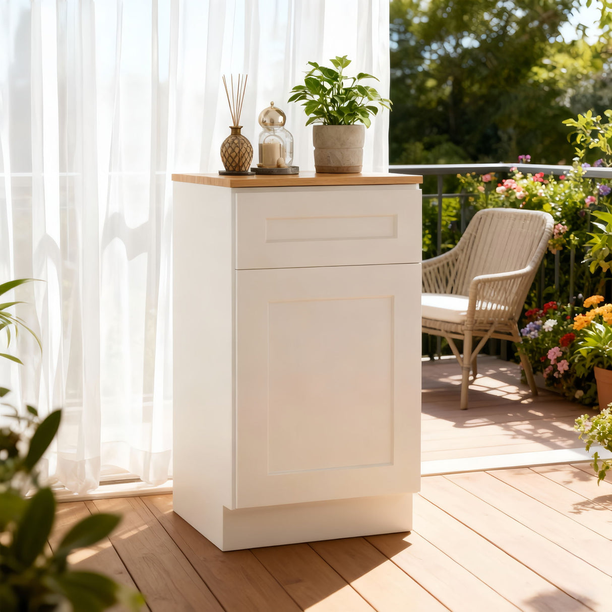 Shaker Base Cabinet With Soft-Close Door And Drawer