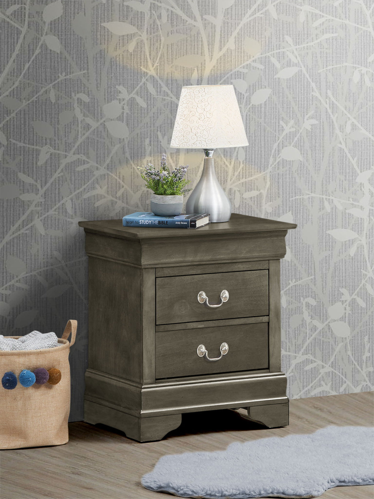 Traditional Style Design Nightstand
